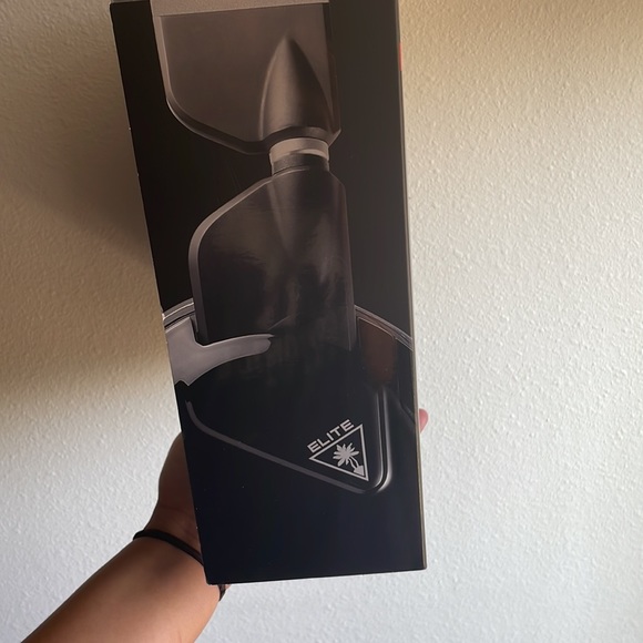 Never been open - boyfriend has one, he loves it - Picture 3 of 8